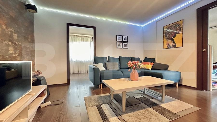 Apartament cu 4 camere semidecomandat, mobilat în Decebal