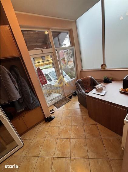 Casă cu 4 camere cu Teren 216 Mp în Valea Roșie