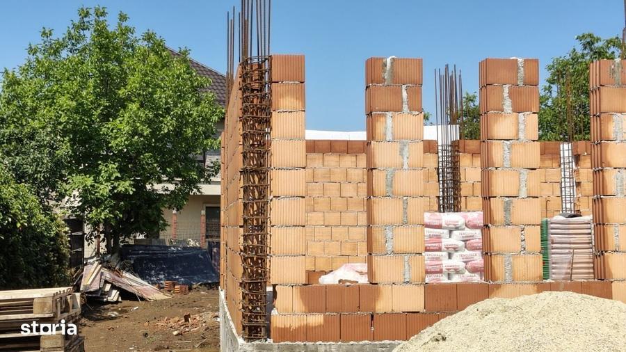Casă cu 4 camere în Dudu
