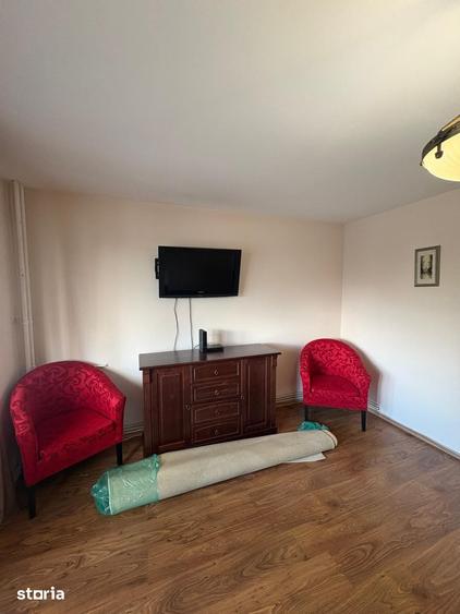 1 cam d 38 mp zona pacurari kaufland 2/8 mob si util 84.900 euro - 5