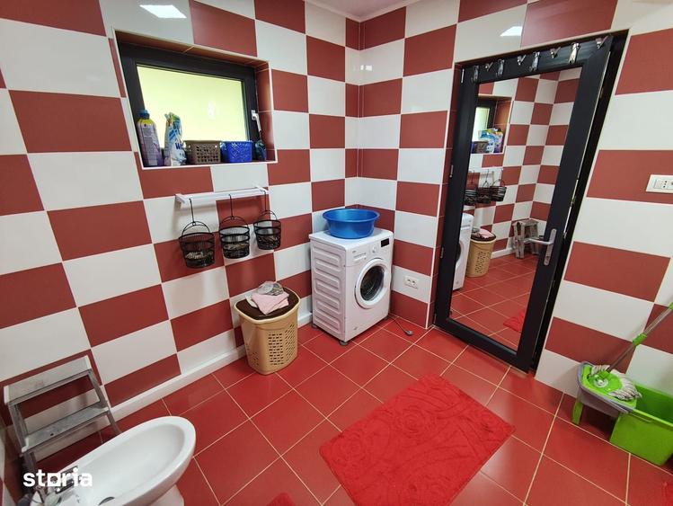 Casă cu 4 camere cu Teren 755 Mp în Calvini