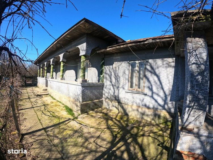 Teren de 970 mp, în Stănești