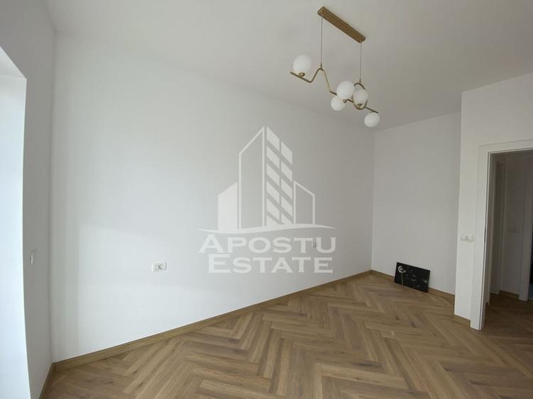 Apartament cu 3 camere decomandat, mobilat în Torontalului