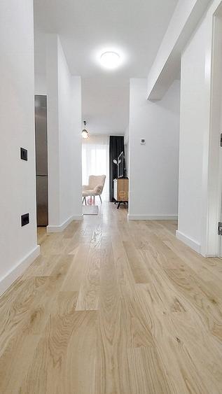 Apartament cu 3 camere semidecomandat, mobilat în Brașovul Vechi