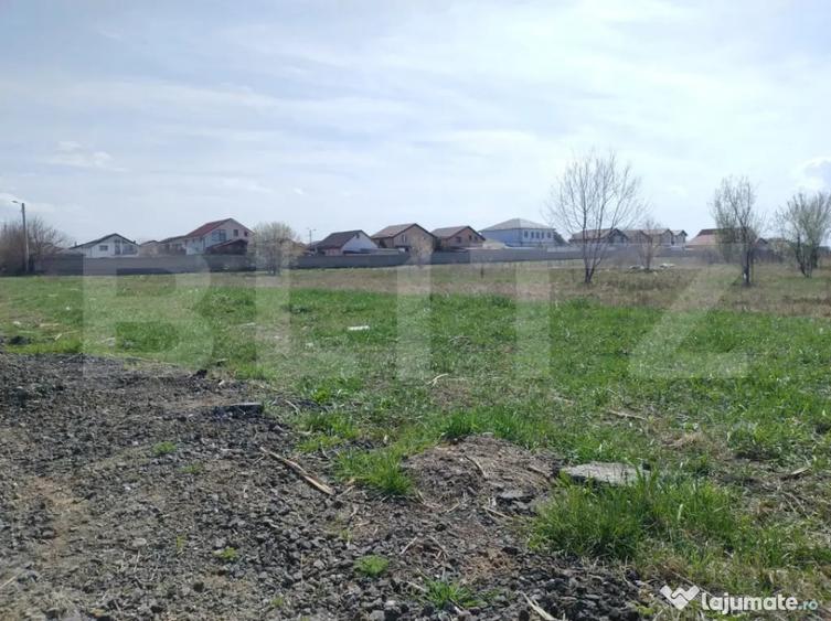 Teren de 500 mp, în Brestei