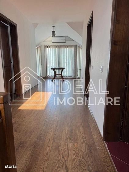 Casă cu 4 camere în Central