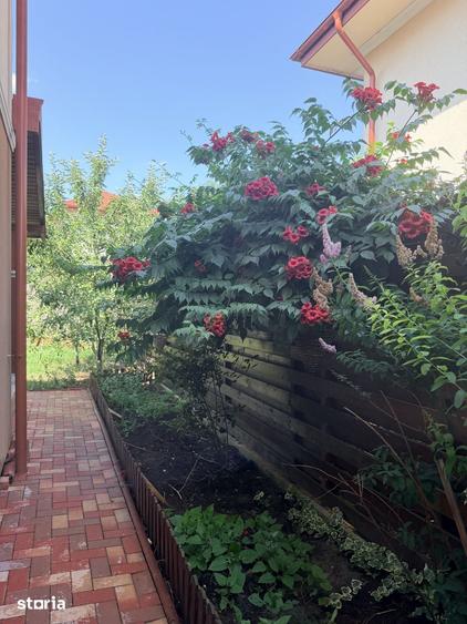 Casă cu 4 camere cu Teren 266 Mp în Tunari