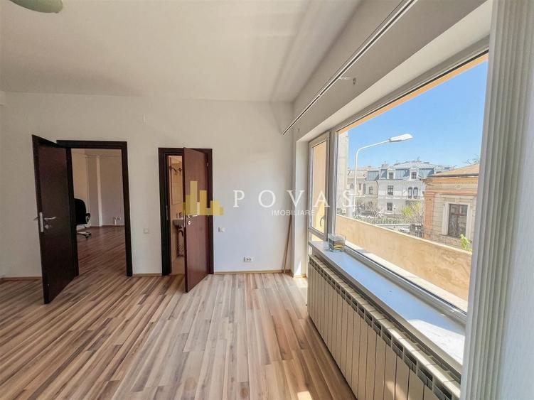 Apartament cu 4 camere decomandat în Universitate