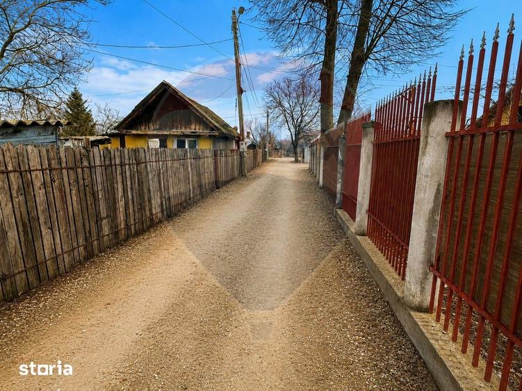Teren de 1520 mp, în Periș