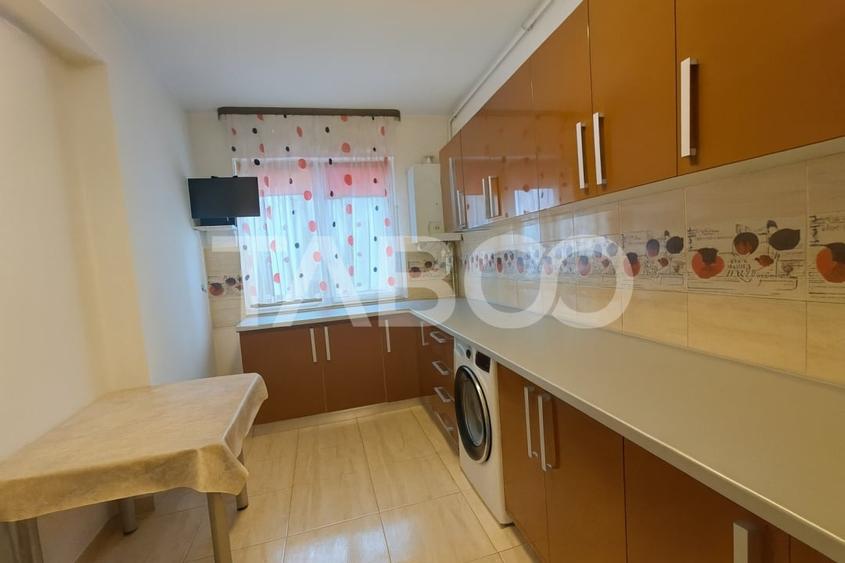 Apartament cu 3 camere decomandat, mobilat în Ultracentral