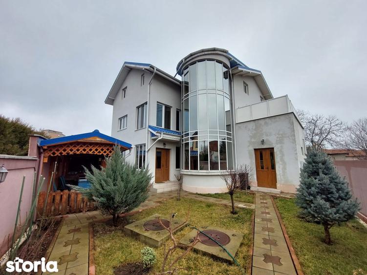 Casă cu 5 camere cu Teren 361 Mp în Micro 5
