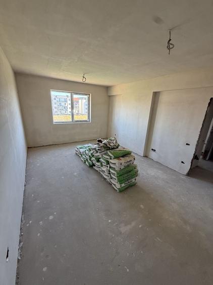 Apartament cu 2 camere decomandat în Dobroești