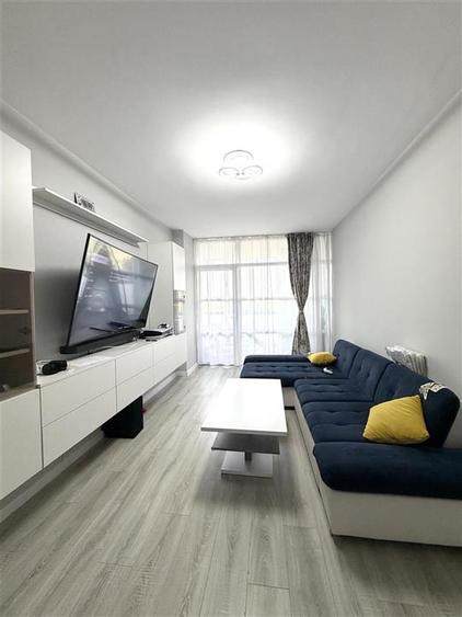 Apartament cu 3 camere decomandat în Cug