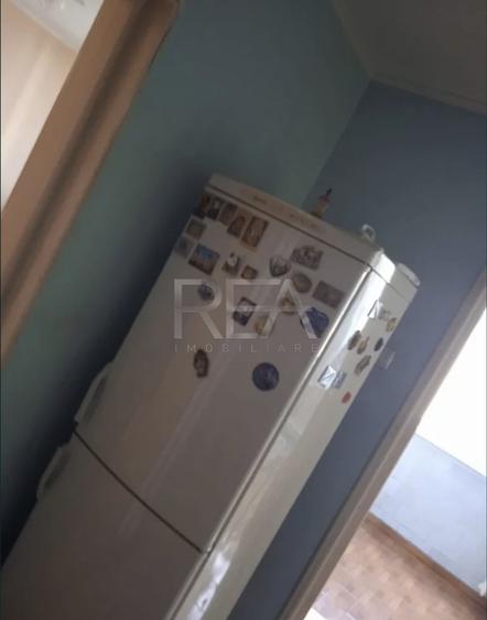 Apartament cu 3 camere semidecomandat în Drumul Taberei