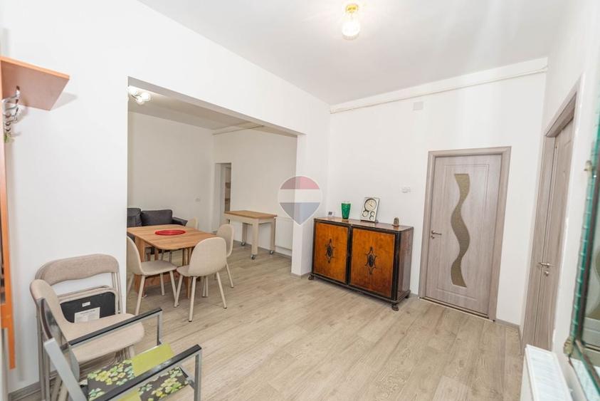 Apartament cu 3 camere semidecomandat, mobilat în Dorobanți