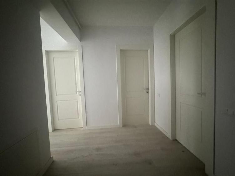 Apartament cu 3 camere decomandat în Nord