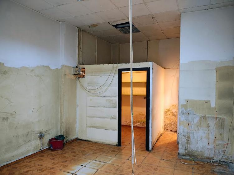 Spațiu comercial, de 82.779998779297 mp, în Centrul Istoric