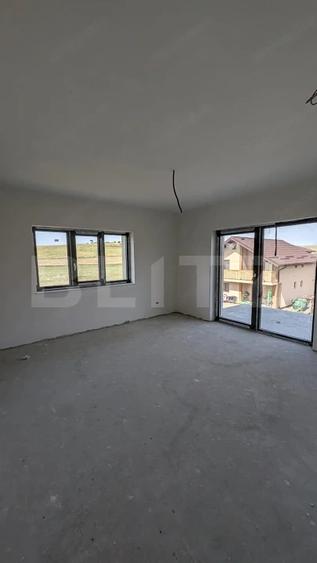 Casă cu Teren 490 Mp în Jucu