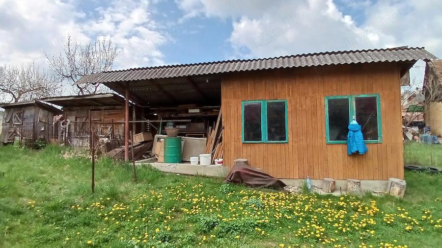 Teren de 2500 mp, în Teaca
