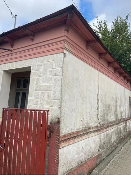 Casă cu 3 camere cu Teren 860 Mp în Exterior Vest