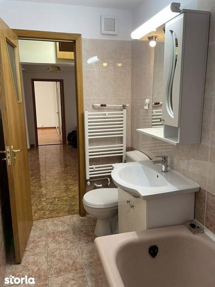 Apartament cu 2 camere decomandat, mobilat în Decebal