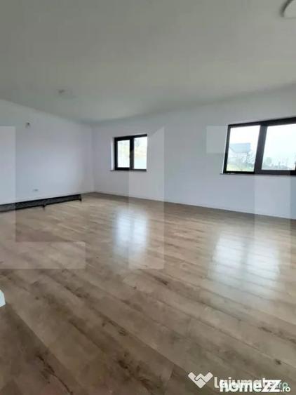 Casă cu 4 camere cu Teren 373 Mp în Central