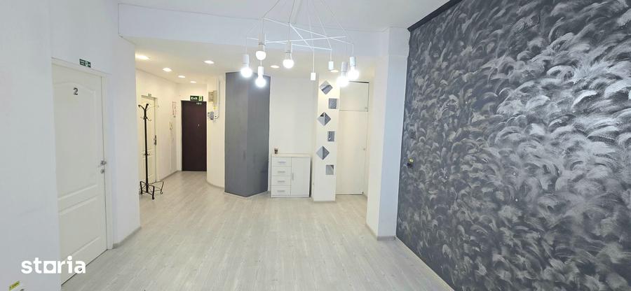 Apartament cu 4 camere în Moșilor