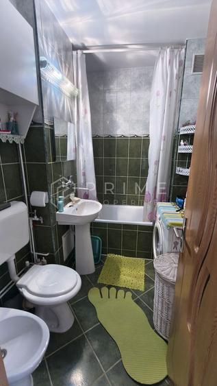 Apartament cu 3 camere decomandat, mobilat în Tudor