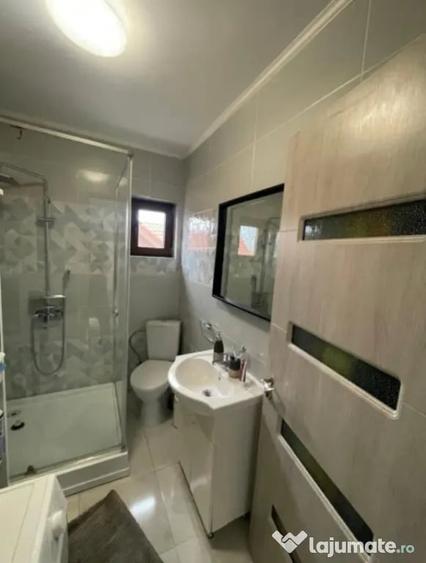 Casă cu 4 camere cu Teren 290 Mp în Lăpuș