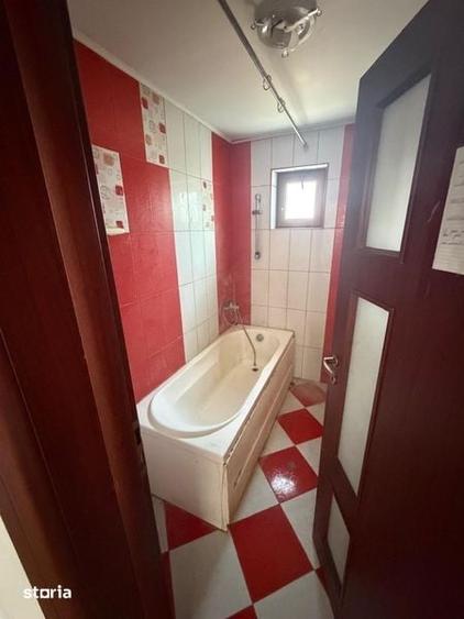 Casă cu 4 camere cu Teren 250 Mp în Central