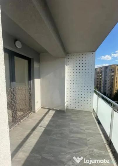 Apartament cu 3 camere decomandat în Avantgarden