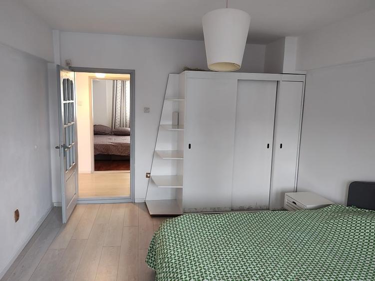 Apartament cu 3 camere decomandat în Ultracentral