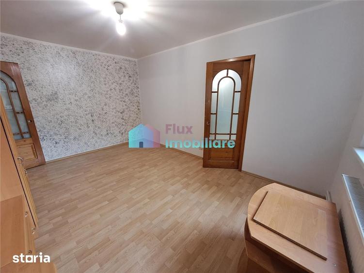 Apartament cu 3 camere semidecomandat în Burdujeni