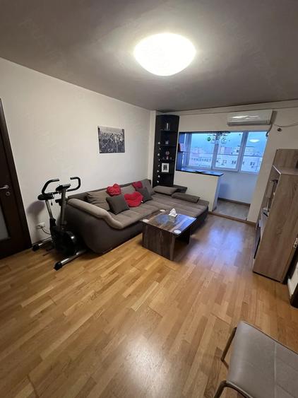 Apartament cu 2 camere semidecomandat în Moșilor