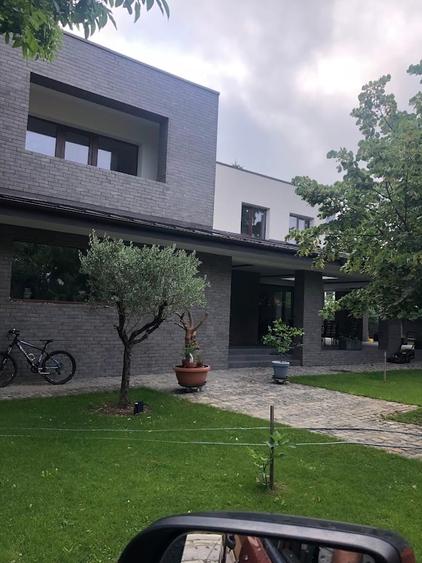 Casă individuală cu 6 camere cu Piscina în Iancu Nicolae
