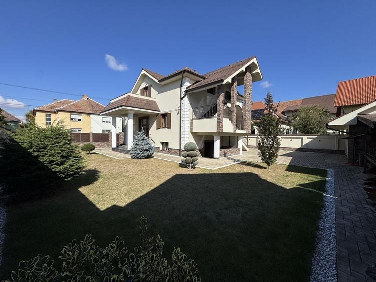 Casă cu 4 camere în Lazaret