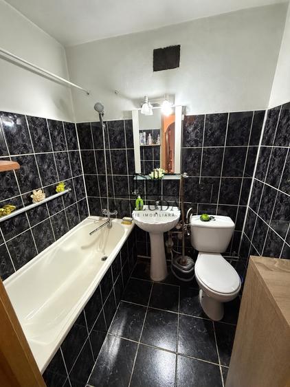 Apartament cu 2 camere decomandat, mobilat în Negru Vodă