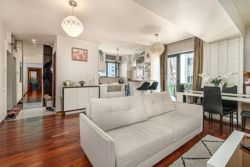 Victoriei, 3 camere, an 2009, loc de parcare inclus - 1