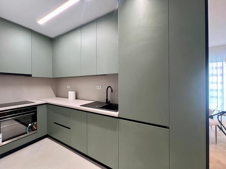 Apartament cu 2 camere semidecomandat, mobilat în Mărăști