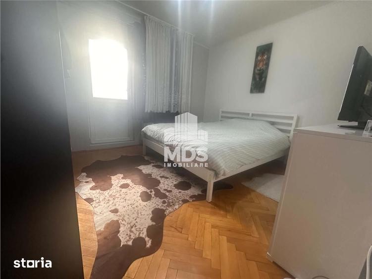 Apartament cu 3 camere decomandat, mobilat în Steaua