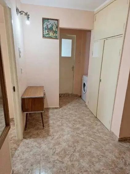 Apartament cu 2 camere decomandat în Radu Negru