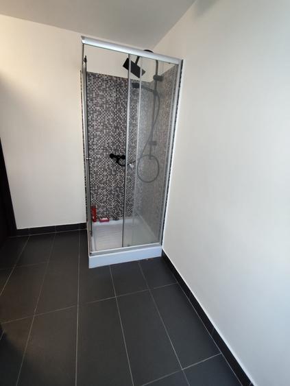 Apartament cu 6 camere decomandat în Unirii