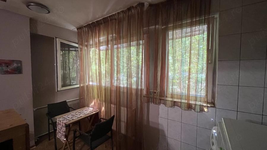 Garsonieră decomandată în Drumul Taberei