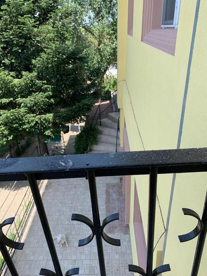 Casă individuală cu 15 camere cu Canalizare în Theodor Pallady