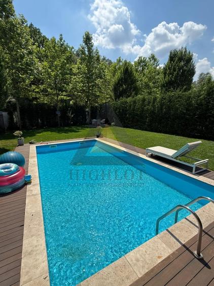 Duplex cu 9 camere cu Piscina în Pipera