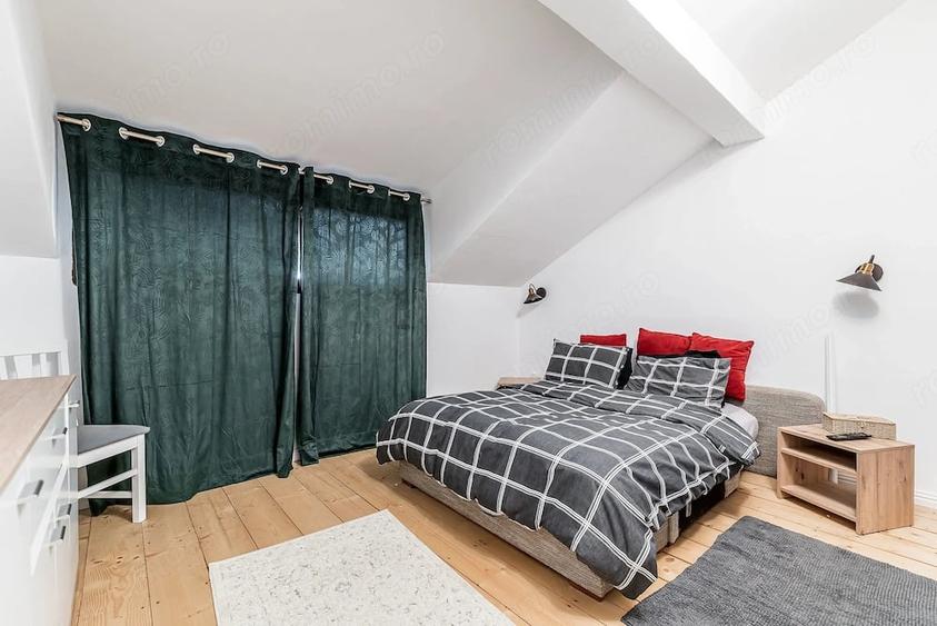 Casă cu 5 camere cu Teren 12000 Mp în Barațca