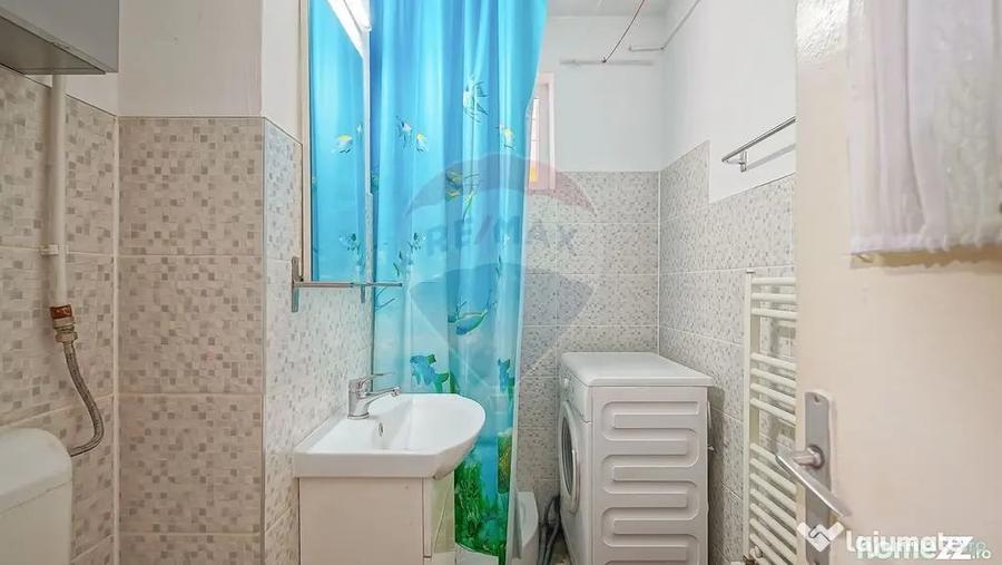 Apartament cu 3 camere semidecomandat în Griviței