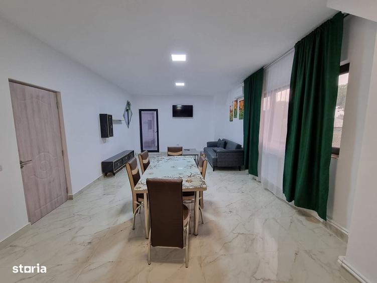 Spațiu comercial, de 2,416 mp, în Central