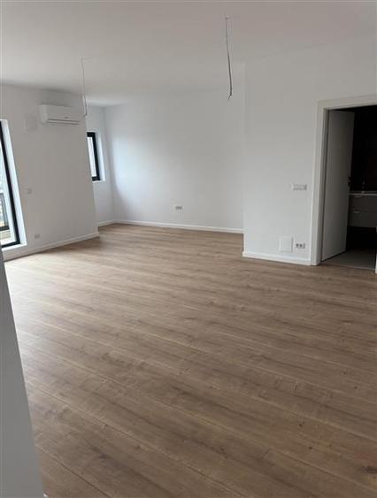 Apartament cu 3 camere decomandat în Albert