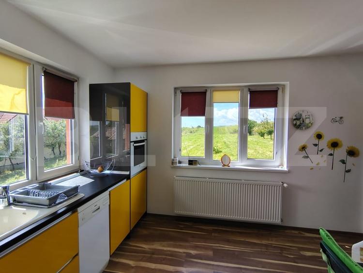 Casă individuală cu 6 camere cu Teren 4472 Mp în Tureni
